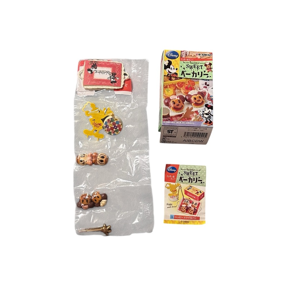 Re-Ment Disney Mickey & Minnie Sweet Bakery Miniatures Set #1 Happy Smile Bread